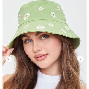 Bucket hat